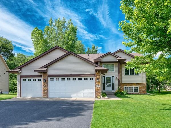 2845 85th Court NE, Blaine, MN 55449