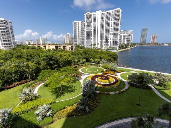 3370 Hidden Bay Dr , Unit 602, Aventura, FL 33180
