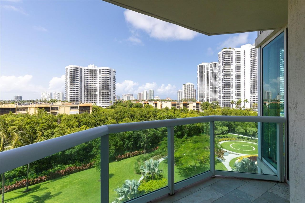 3370 Hidden Bay Dr, Unit 602, Aventura, FL 33180 Photo