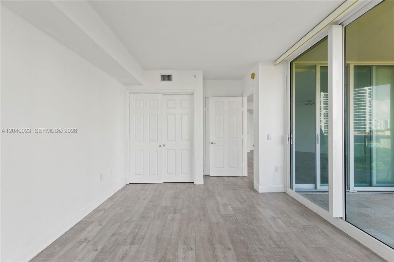 3370 Hidden Bay Dr, Unit 602, Aventura, FL 33180 Photo