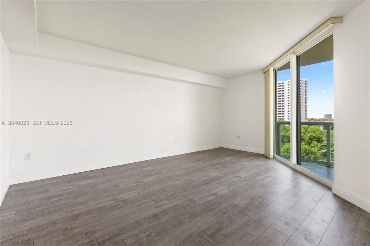 3370 Hidden Bay Dr, Unit 602, Aventura, FL 33180 Photo