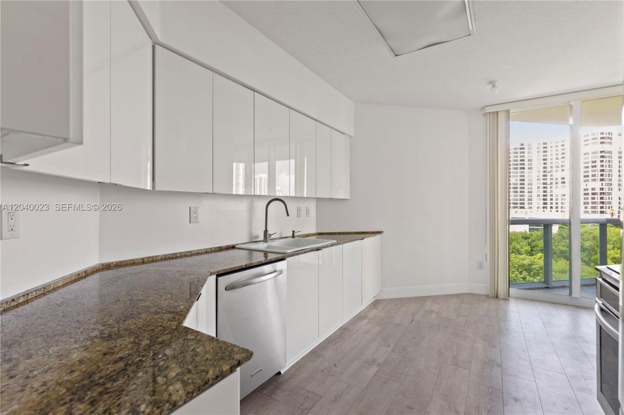 3370 Hidden Bay Dr, Unit 602, Aventura, FL 33180 Photo