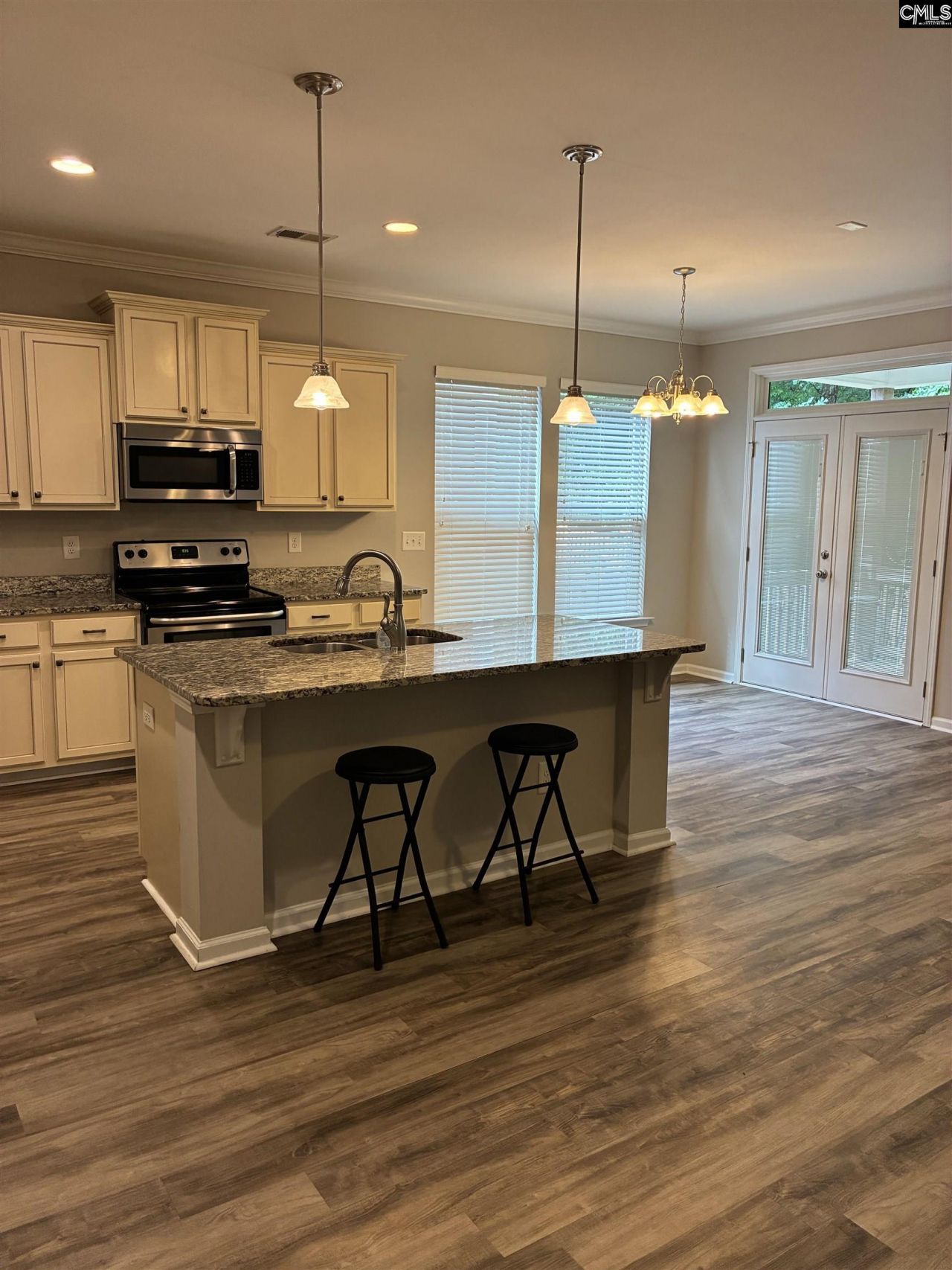 554 Hopscotch Lane  Photo 6