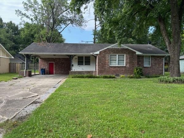 606 Barton Avenue, West Memphis, AR 72301