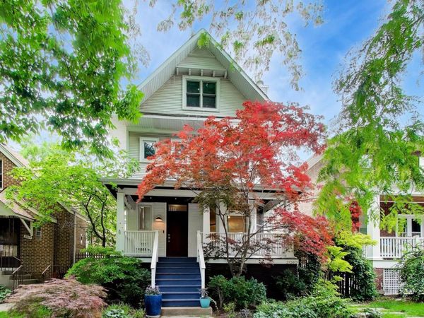 2010 W Bradley Place , Chicago, IL 60618