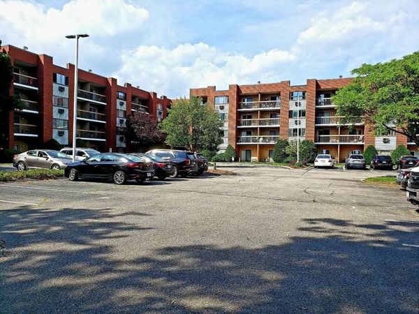 4975 Washington St., Unit 110, Boston, MA 02132