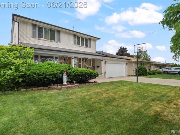 26449 Haverhill Drive , Warren, MI 48091