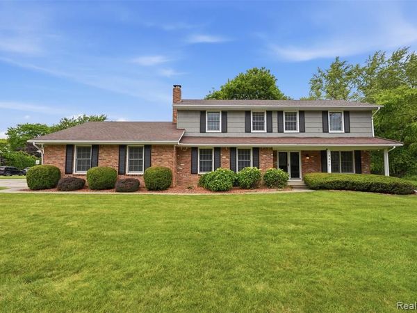 9277 Burning Tree Drive , Grand Blanc Twp, MI 48439