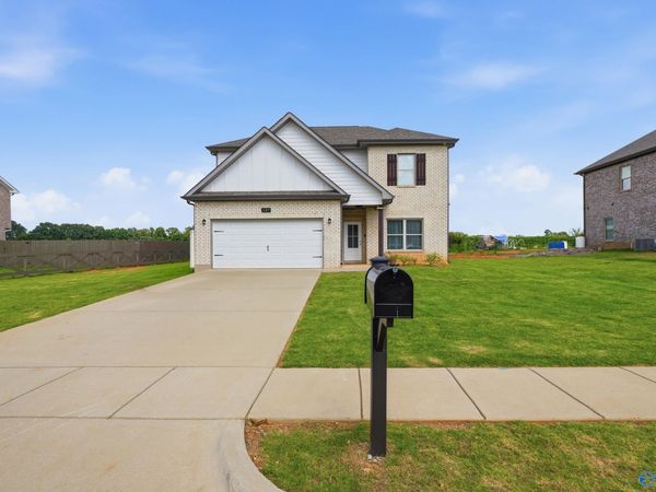 127 Flintlock Way, New Market, AL 35761