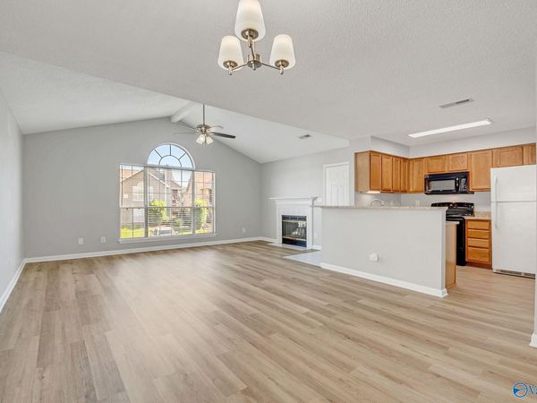 309 Waters Edge Lane, Unit 8, Madison, AL 35758