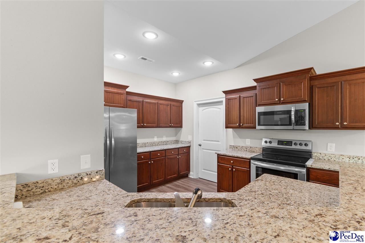 1332 Highway 319 Photo 8
