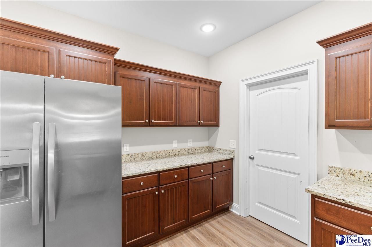 1332 Highway 319 Photo 9