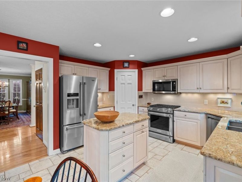 5318 New Haven Court, Sheffield Village, OH 44054 Photo 10