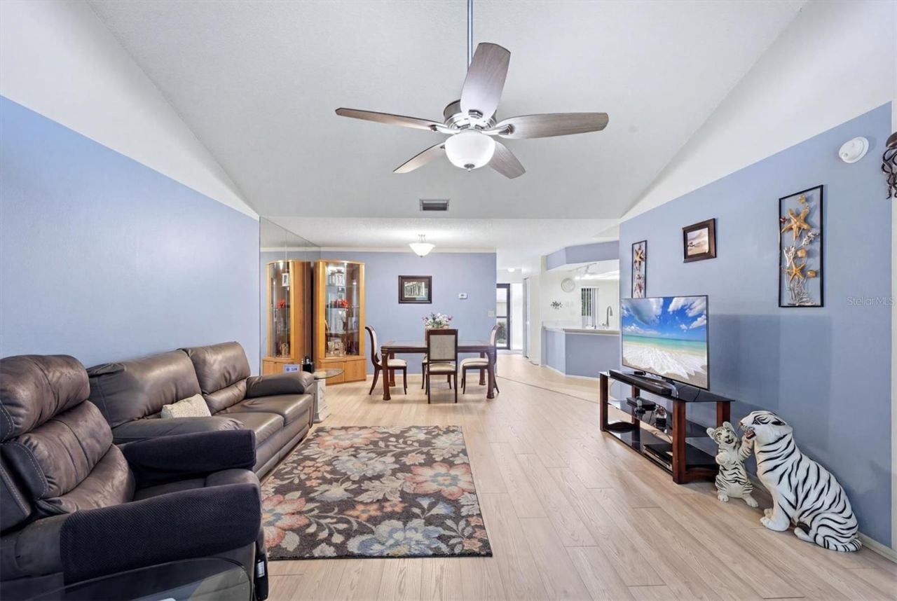 3412 Tallywood Circle , Unit 7018, Sarasota, FL 34237 Photo