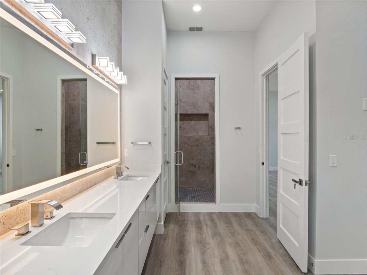 1190 W Lakeshore Drive, Clermont, FL 34711 Photo