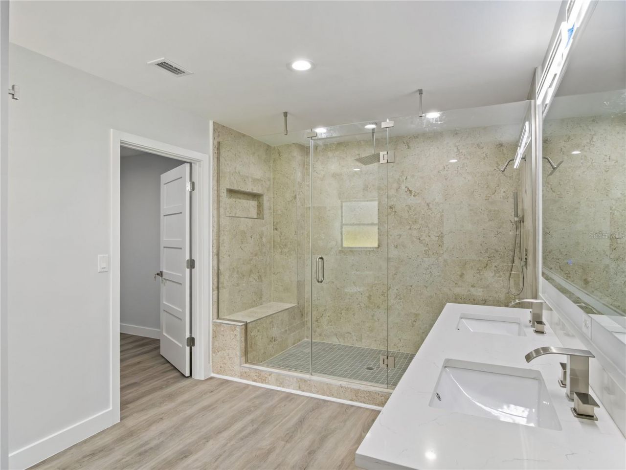 1190 W Lakeshore Drive, Clermont, FL 34711 Photo