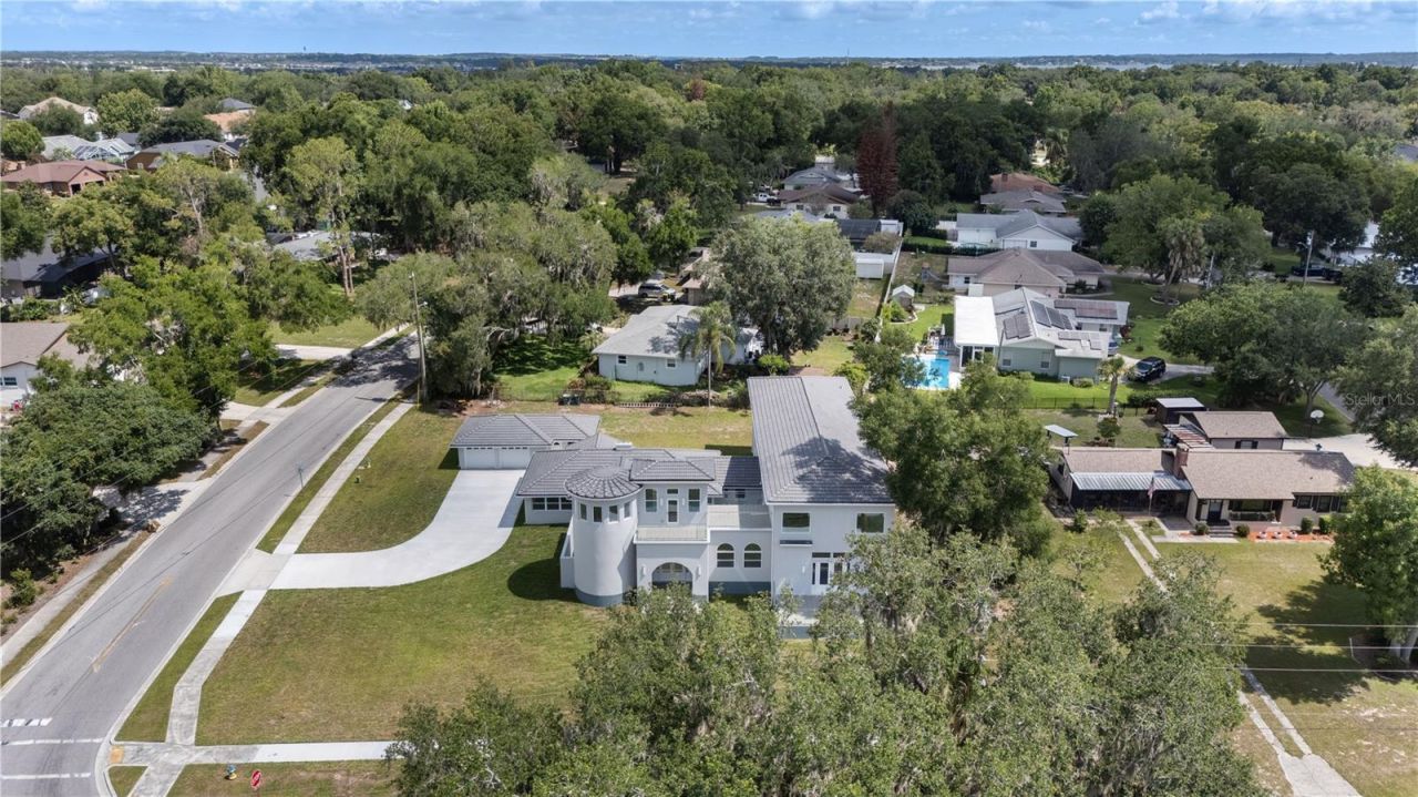 1190 W Lakeshore Drive, Clermont, FL 34711 Photo
