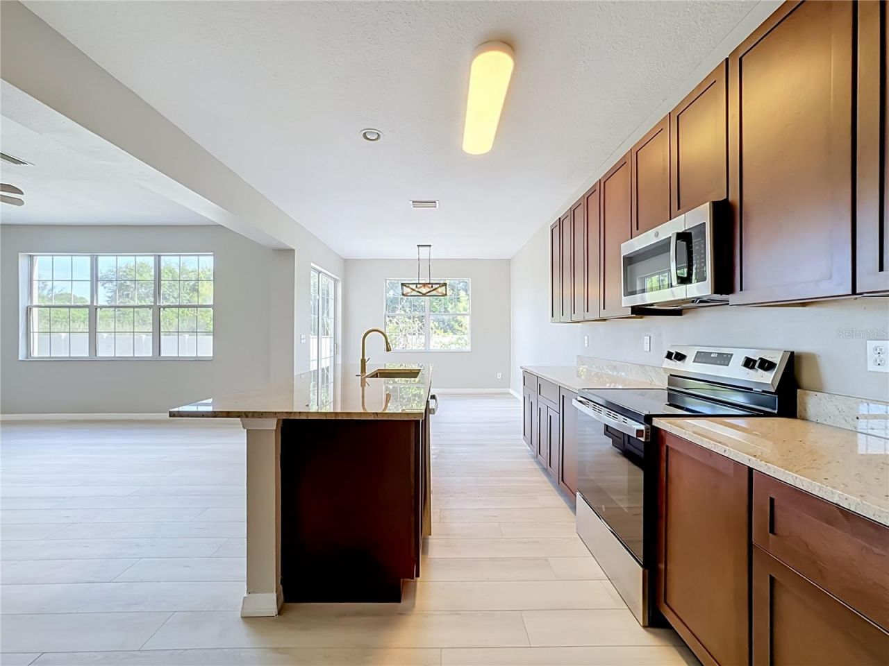 1620 Atlantic Drive , Ruskin, FL 33570 Photo