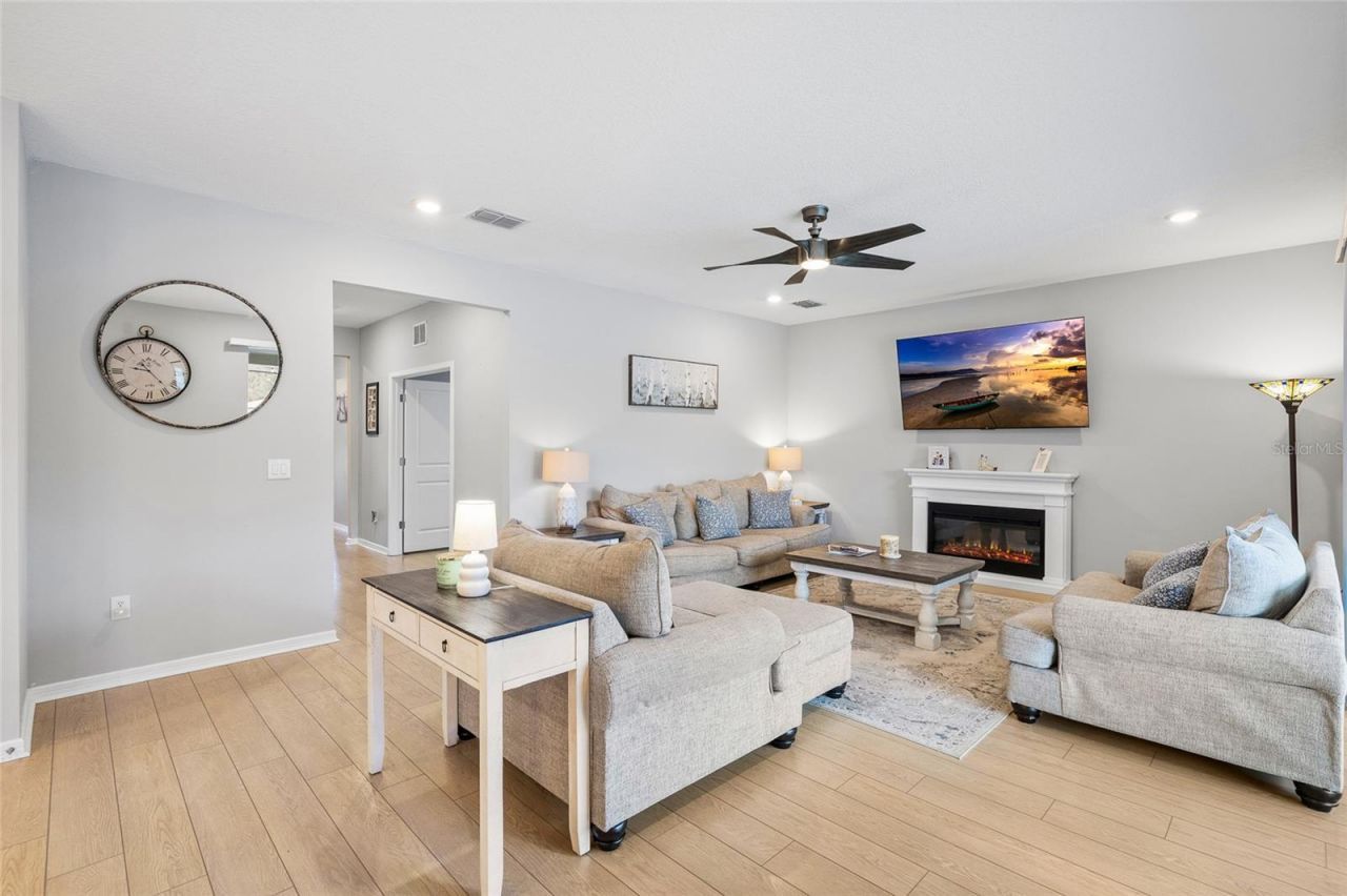 2781 Dolores Home Avenue, Valrico, FL 33594 Photo
