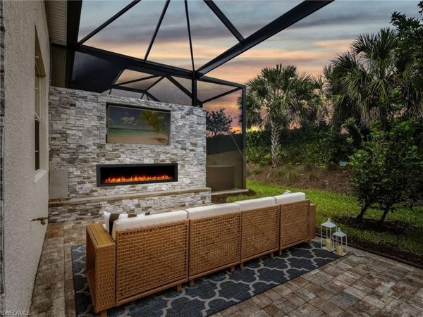 9052 Saint Lucia DR, NAPLES, FL 34114