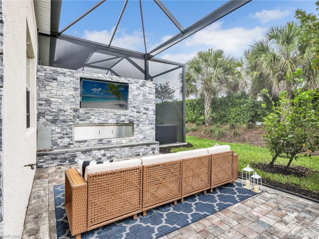 9052 Saint Lucia Dr, Naples, FL 34114 Photo