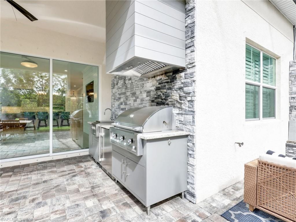 9052 Saint Lucia Dr, Naples, FL 34114 Photo