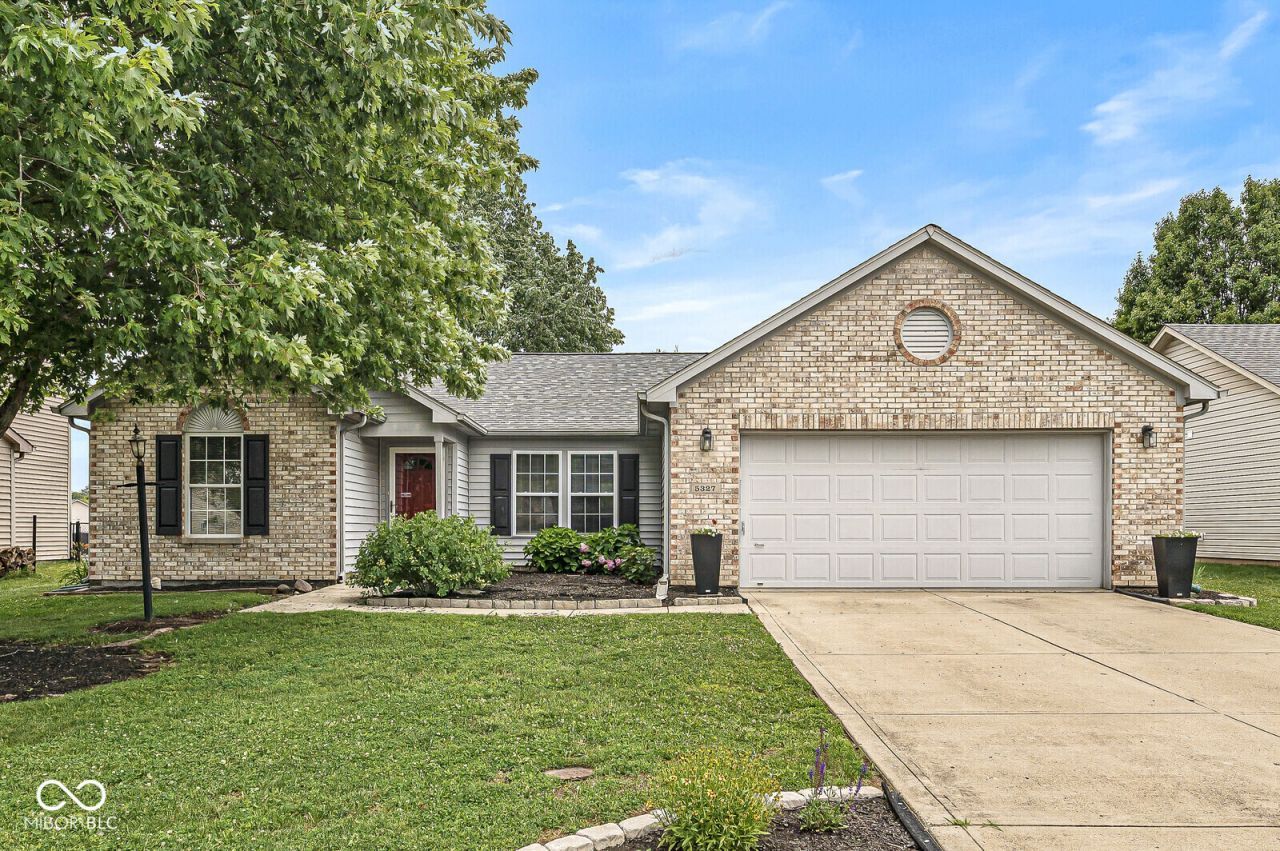 5327 Twin Bridge Boulevard, Indianapolis, IN 46239 Main Photo