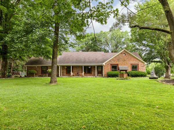 10332 Vandergriff Road , Indianapolis, IN 46239