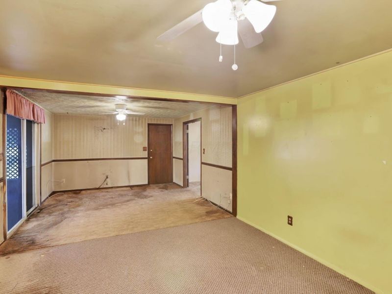 7043 Shaulis Drive, Reynoldsburg, OH 43068 Photo 12