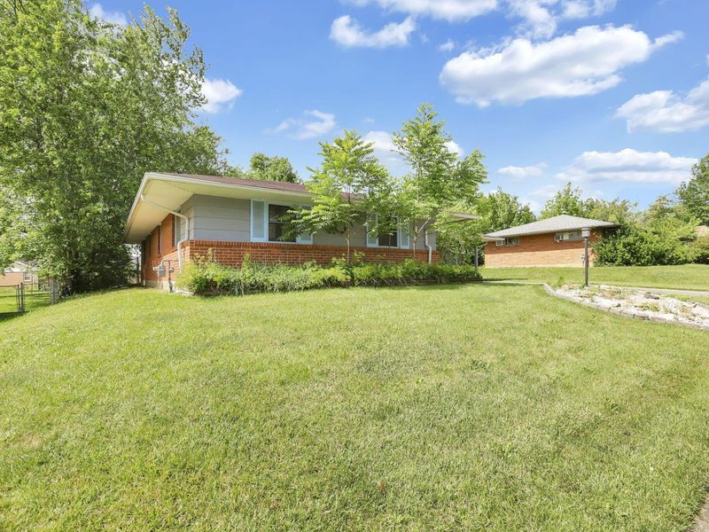 7043 Shaulis Drive, Reynoldsburg, OH 43068 Photo 3