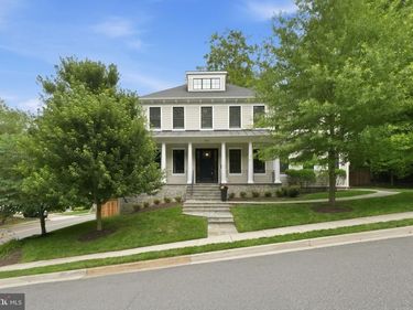 3555 N DICKERSON STREET , ARLINGTON, VA 22207