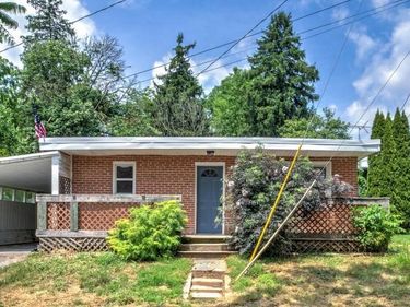 2218 HARLACKER LANE, DOVER, PA 17315