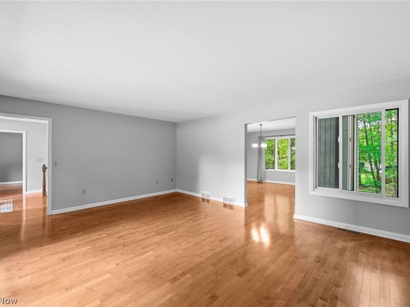 10934 Fawn Meadow Lane, Strongsville, OH 44149 Photo 6