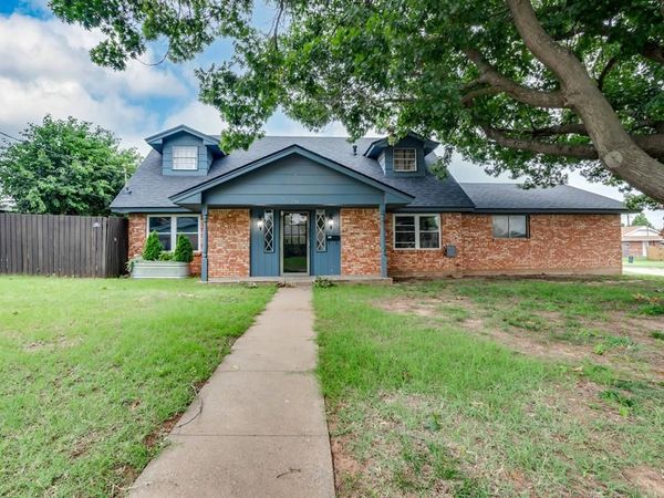 214 Del Mar Drive, Yukon, OK 73099