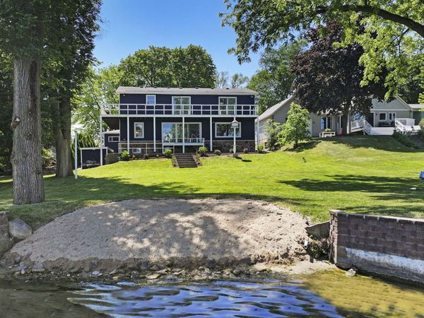 11835 218th Avenue , Bristol, WI 53104