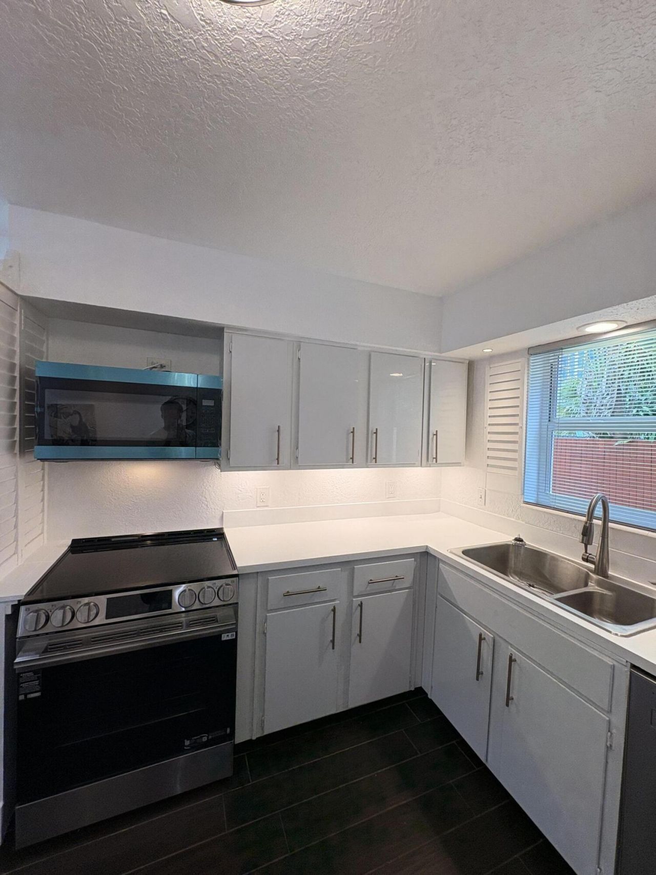 601 SE 5th Court, Unit 102, Fort Lauderdale, FL 33301 Photo