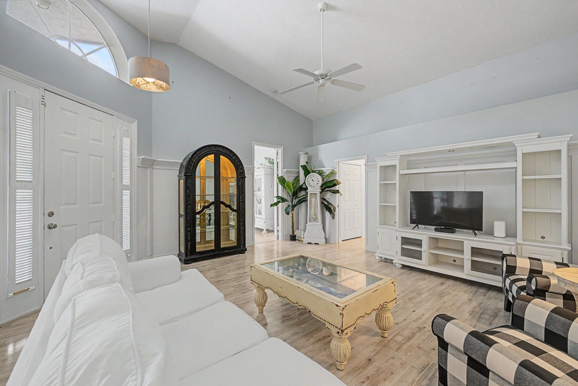 3268 Lakeshore Drive, Hutchinson Island, FL 34949 Photo