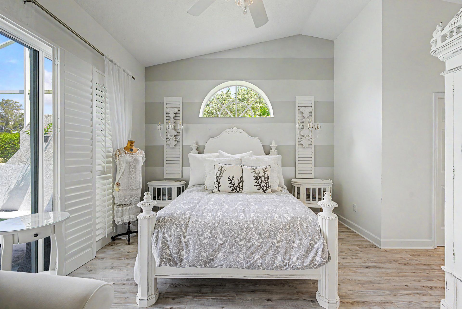 3268 Lakeshore Drive, Hutchinson Island, FL 34949 Photo