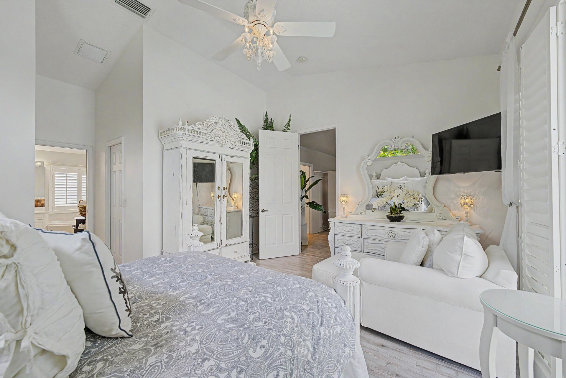 3268 Lakeshore Drive, Hutchinson Island, FL 34949 Photo
