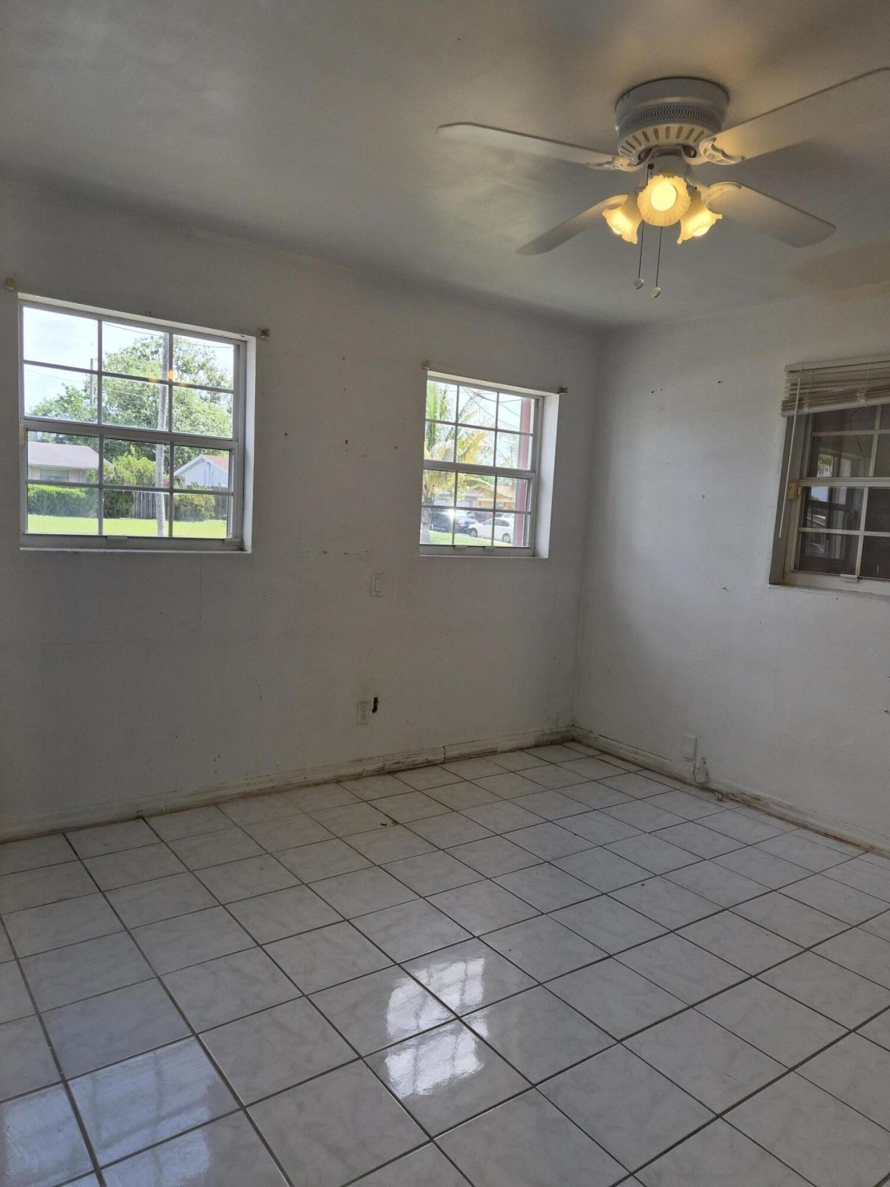 4960 NW 16th Street, Lauderhill, FL 33313 Photo