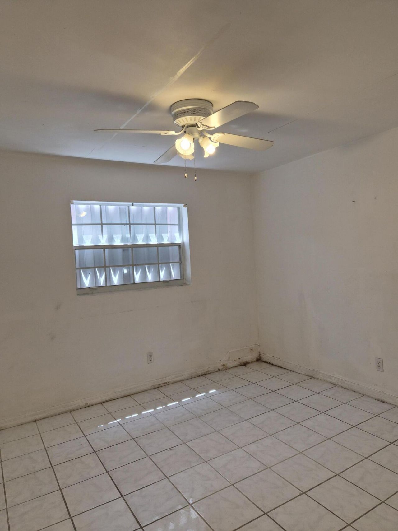 4960 NW 16th Street, Lauderhill, FL 33313 Photo