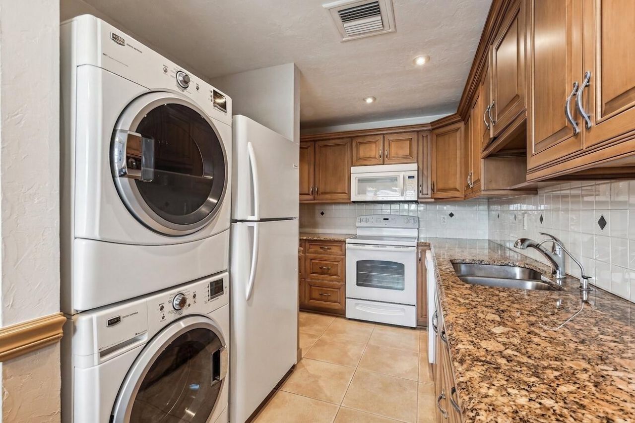 1051 Orange Terrace, Unit 103, Delray Beach, FL 33445 Photo