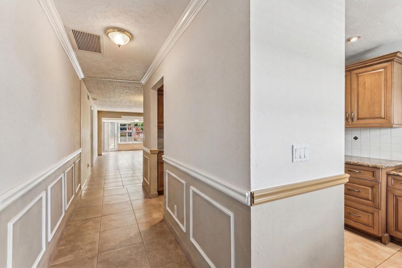 1051 Orange Terrace, Unit 103, Delray Beach, FL 33445 Photo