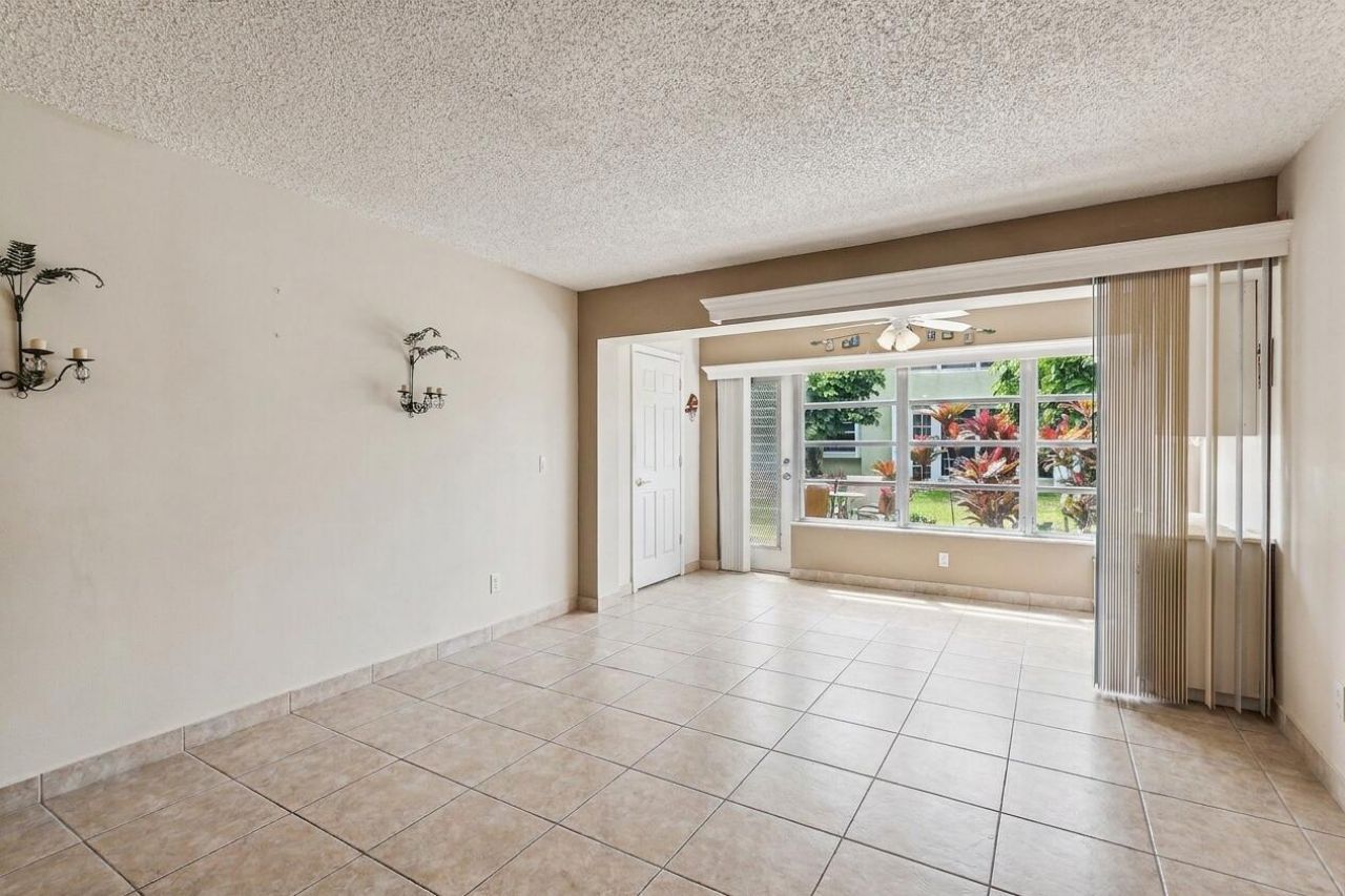 1051 Orange Terrace, Unit 103, Delray Beach, FL 33445 Photo
