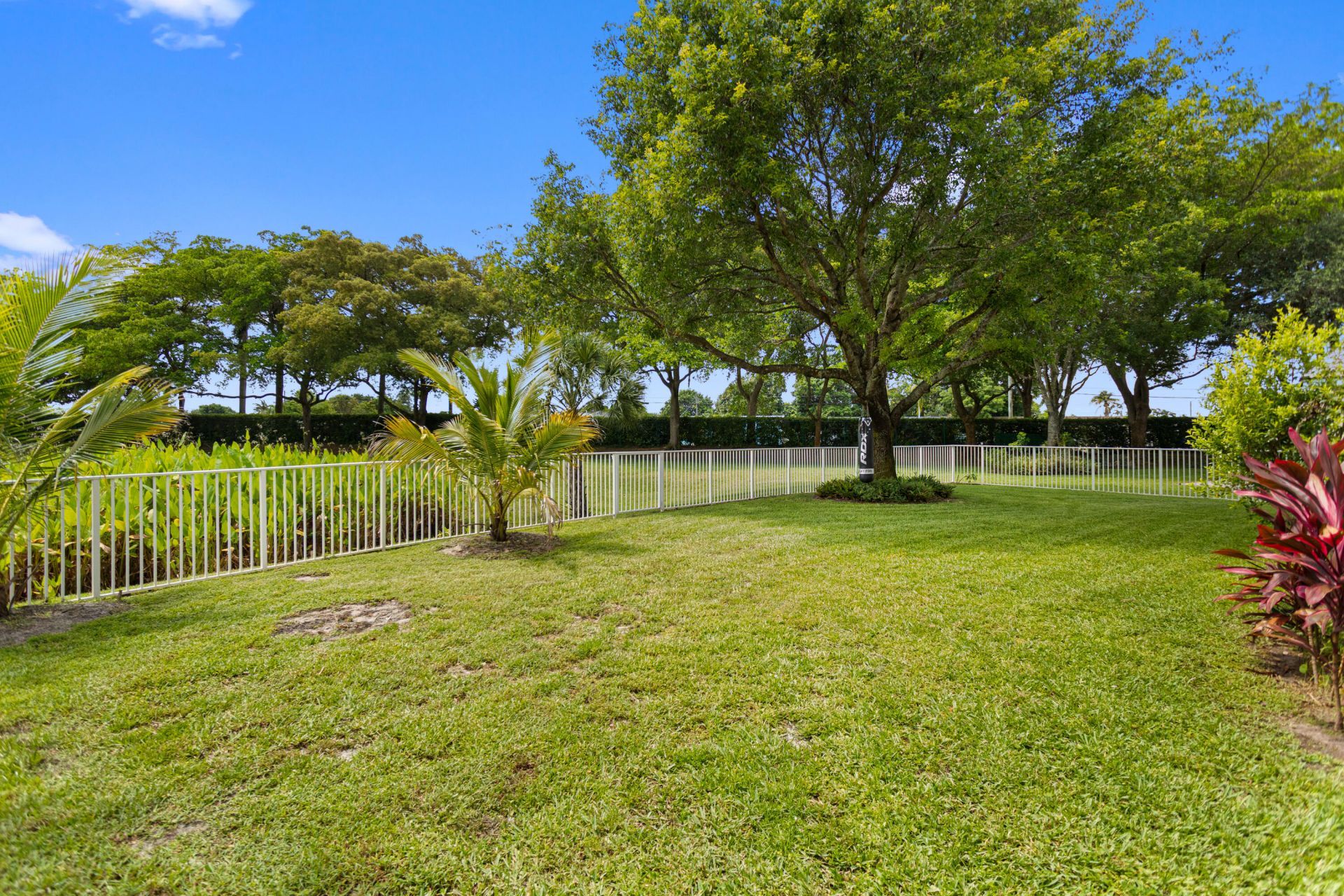 1753 NW 74th Way, Pembroke Pines, FL 33024 Photo