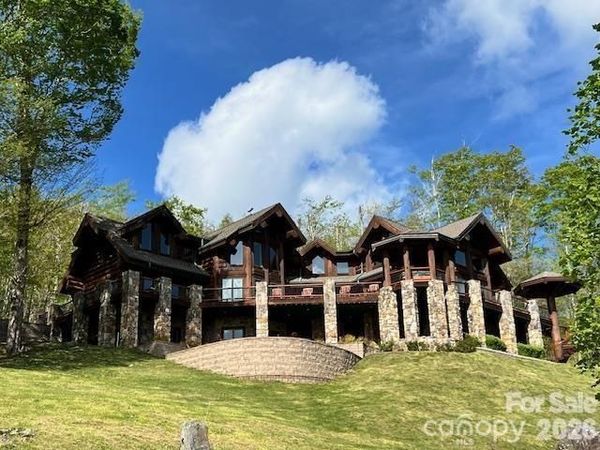 51 Airport Road , Mars Hill, NC 28754