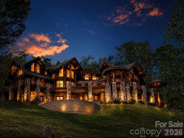 51 Airport Road , Mars Hill, NC 28754