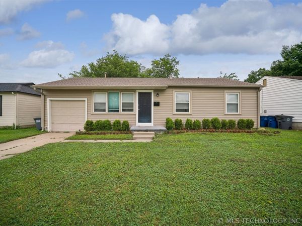 6207 E Newton Street , Tulsa, OK 74115