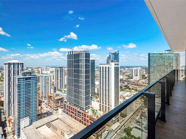 398 NE 5th St , Unit 4001, Miami, FL 33132