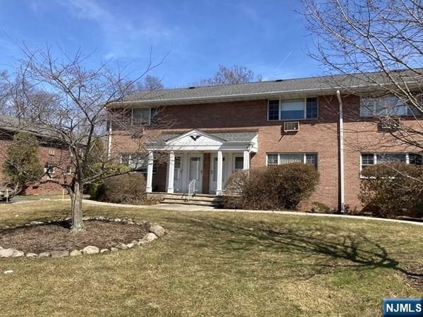 402 Washington Drive 402, RAMSEY, NJ 07446